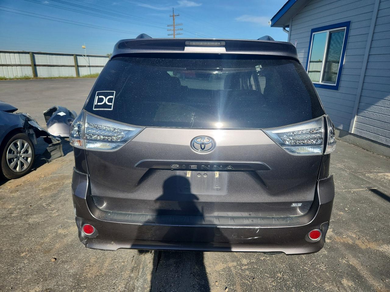Toyota Sienna Sport