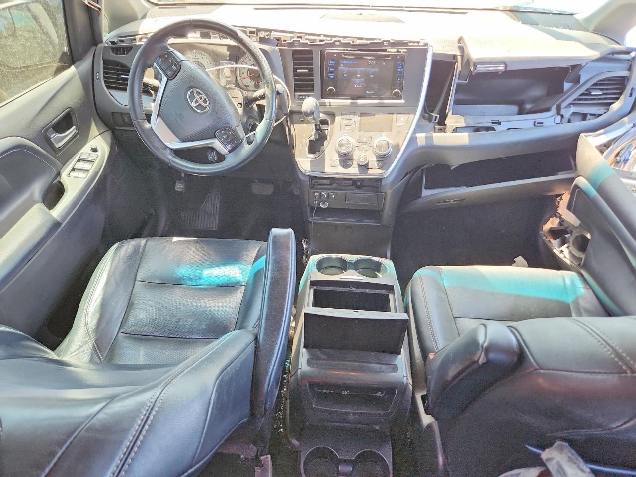 Toyota Sienna Sport