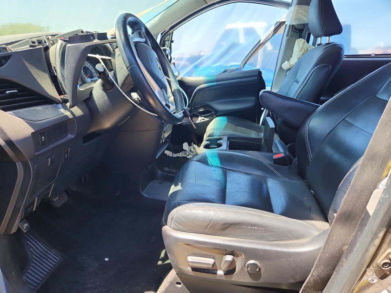 Toyota Sienna Sport