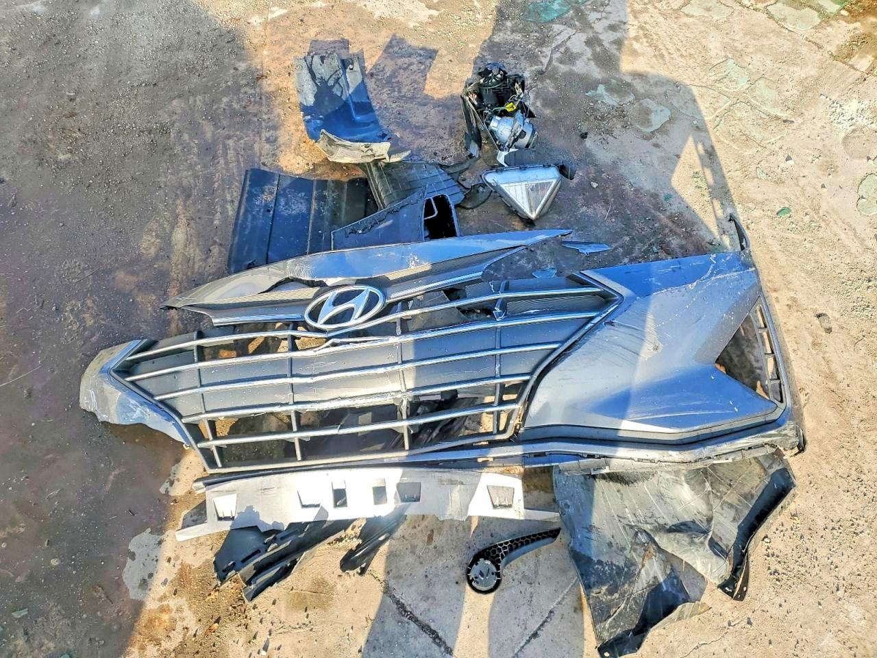 Hyundai ELANTRA Sel