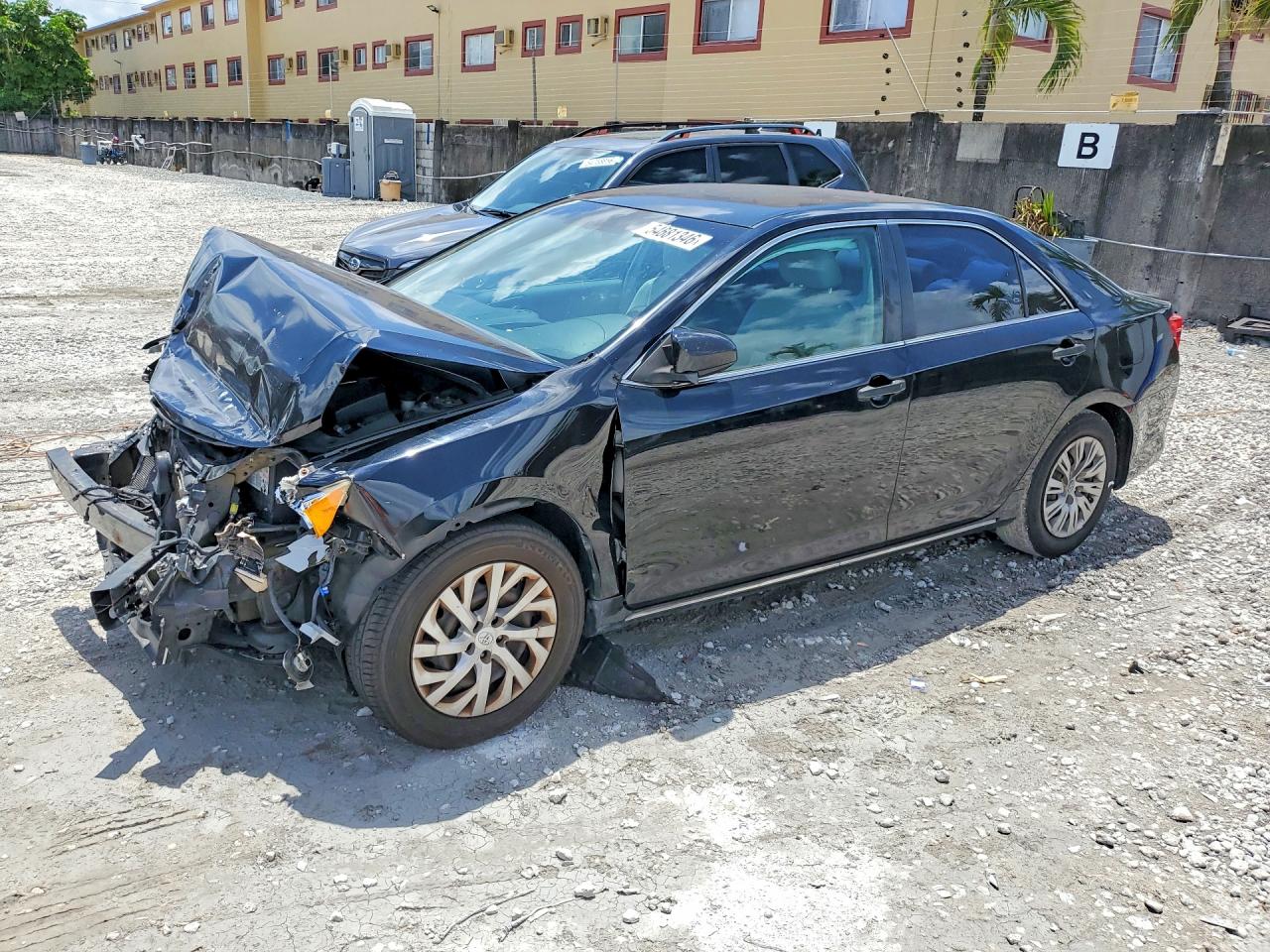 Salvage Toyota Camry Image