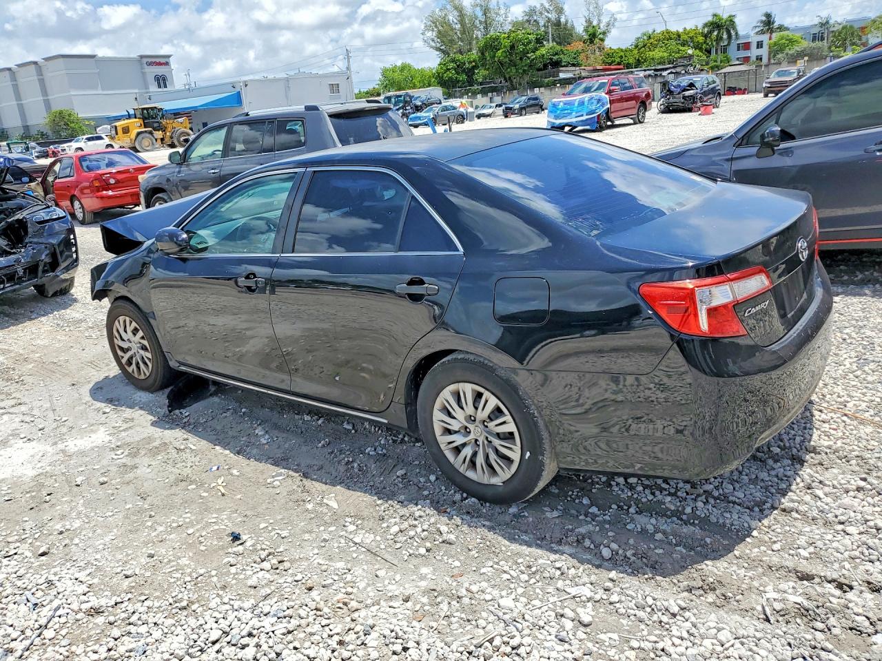 Toyota Camry Le