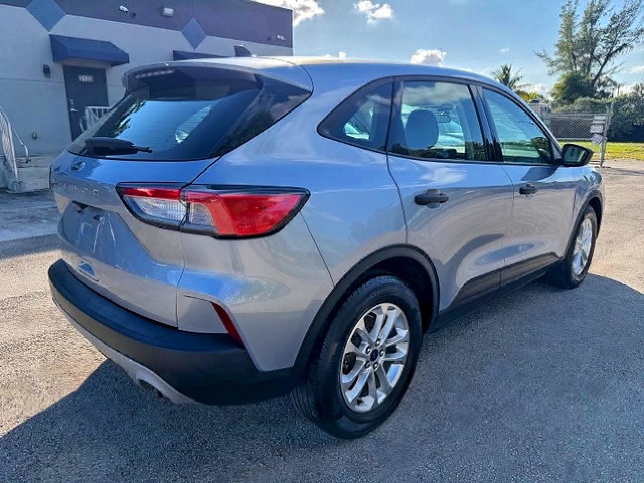 Ford Escape S