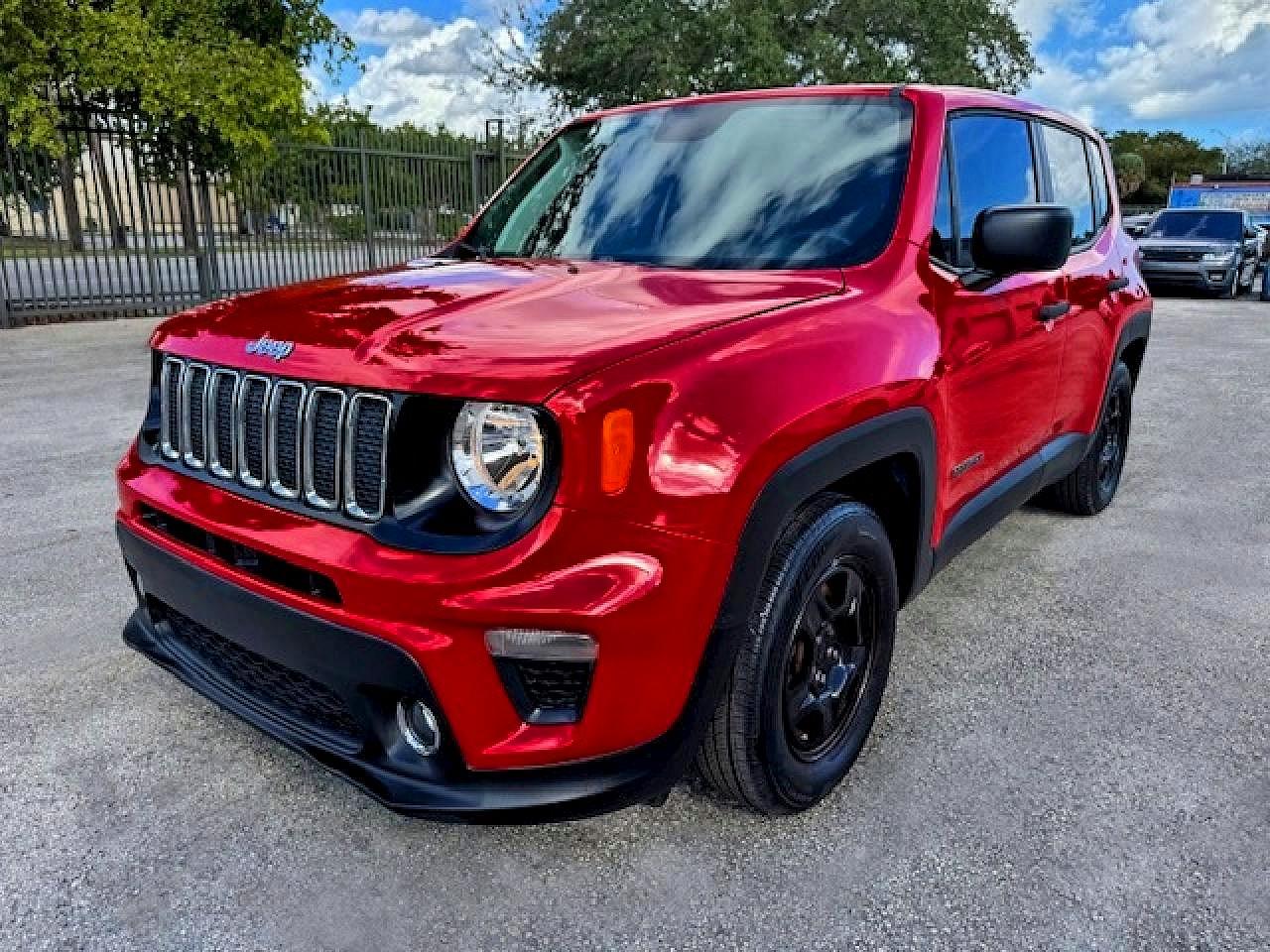 Salvage Jeep Renegade Image