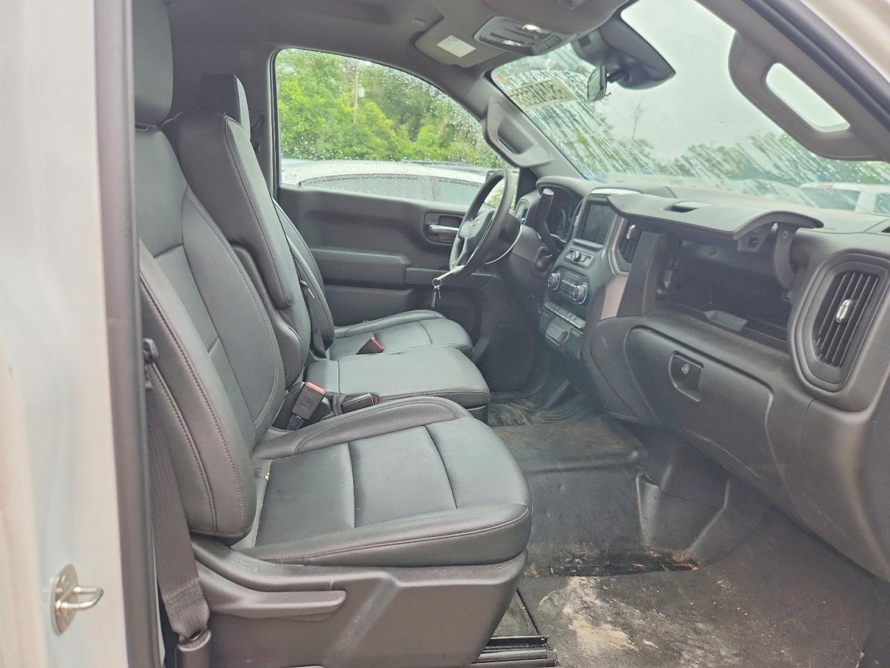 Chevrolet Silverado C1500