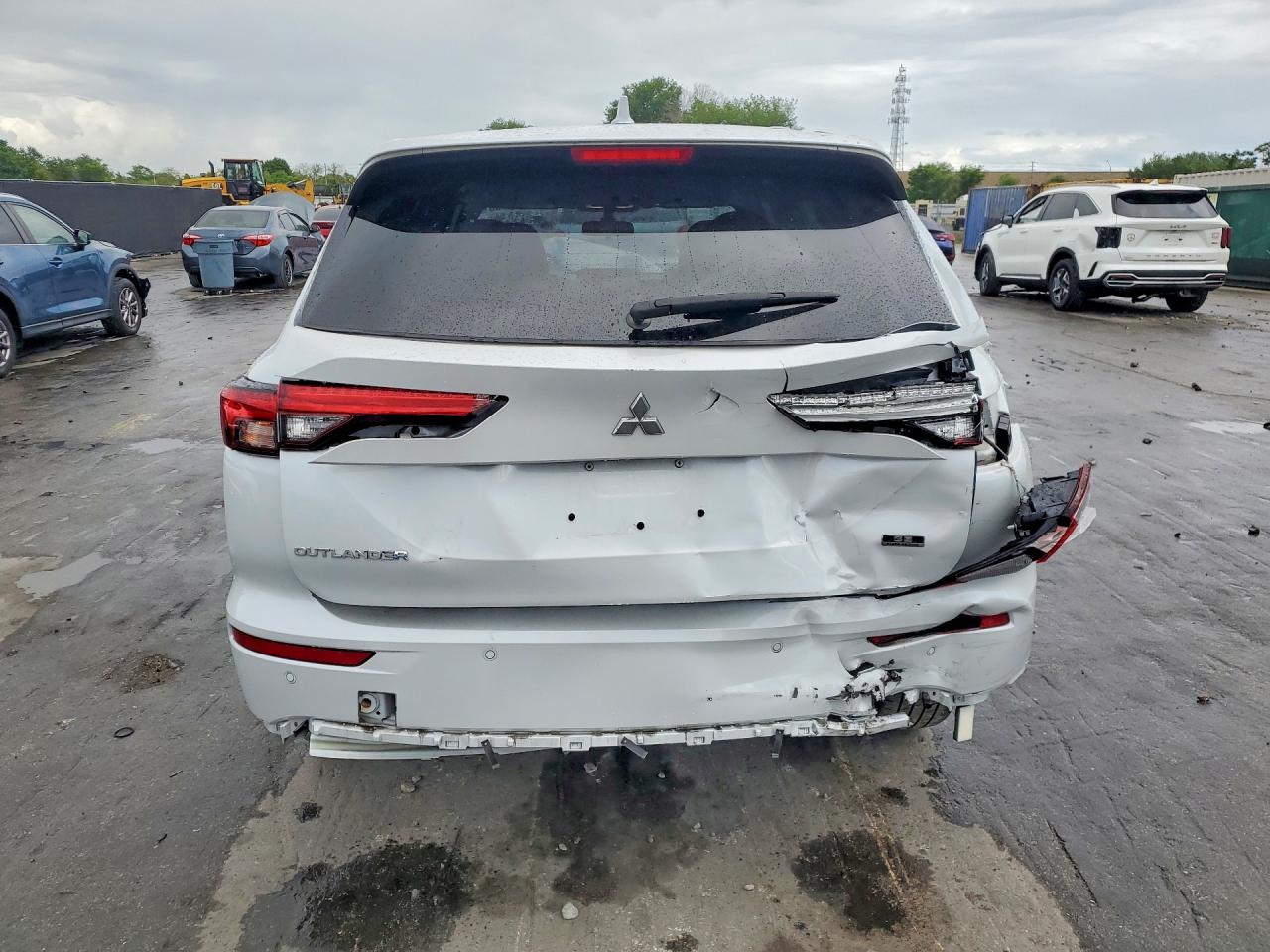 Mitsubishi Outlander Se