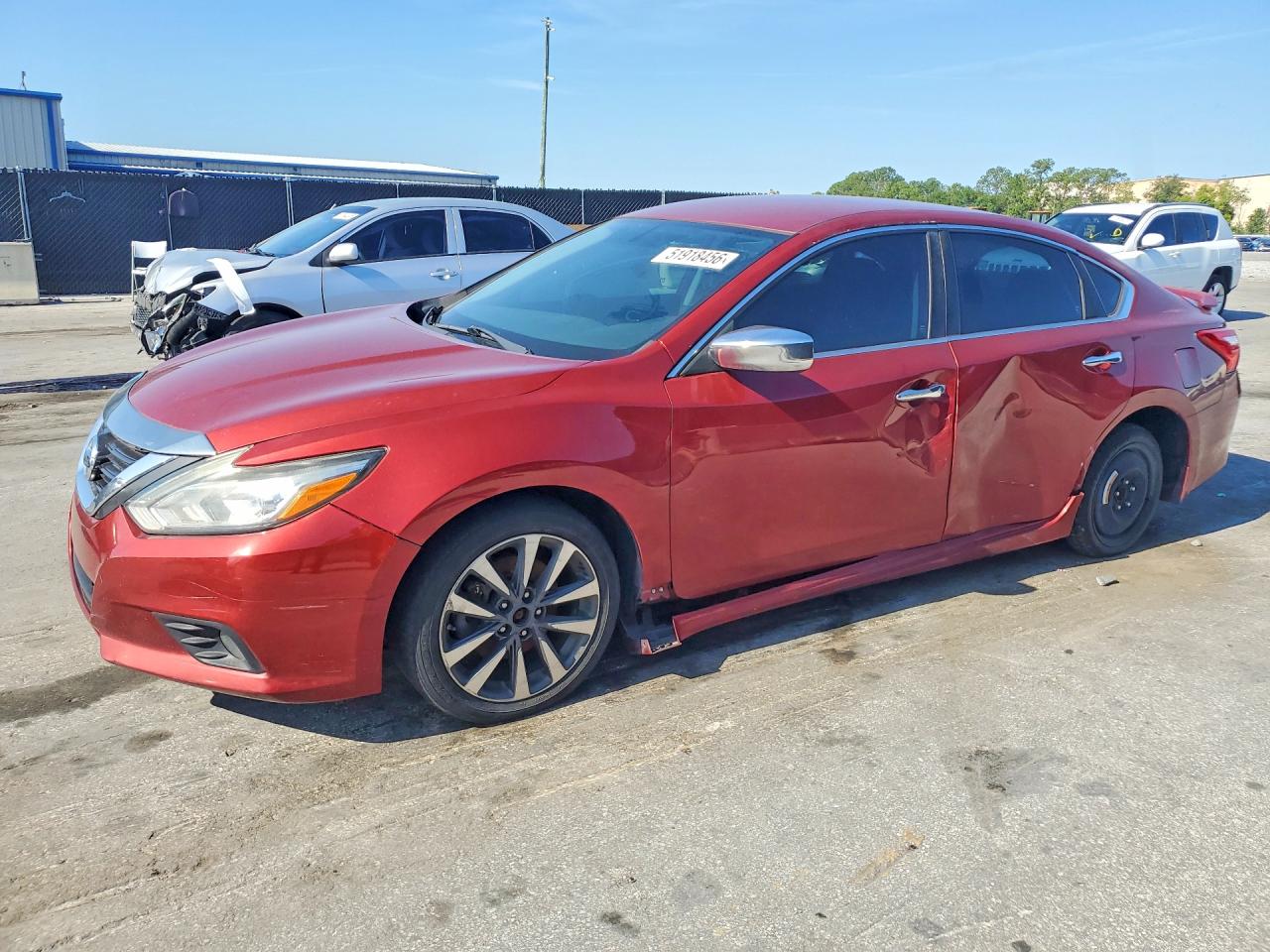 Salvage Nissan Altima Image