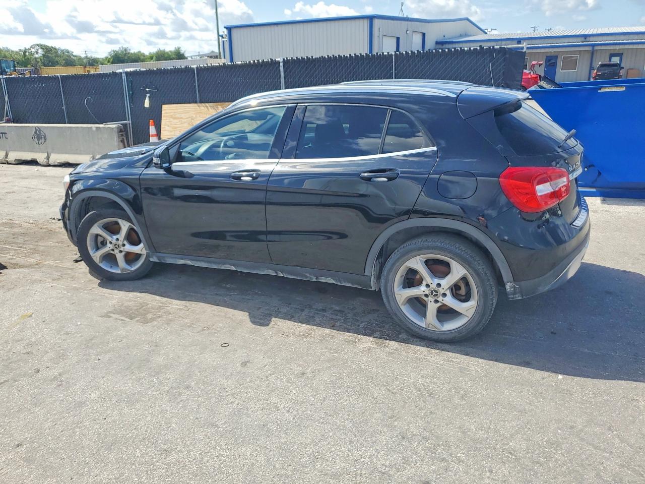 Mercedes-Benz GLA 250 4matic