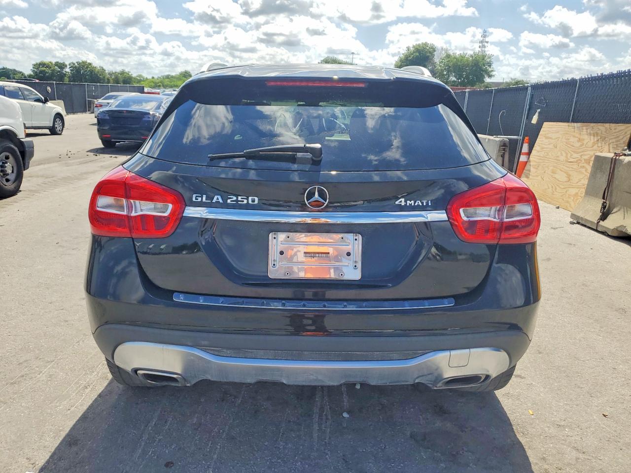 Mercedes-Benz GLA 250 4matic