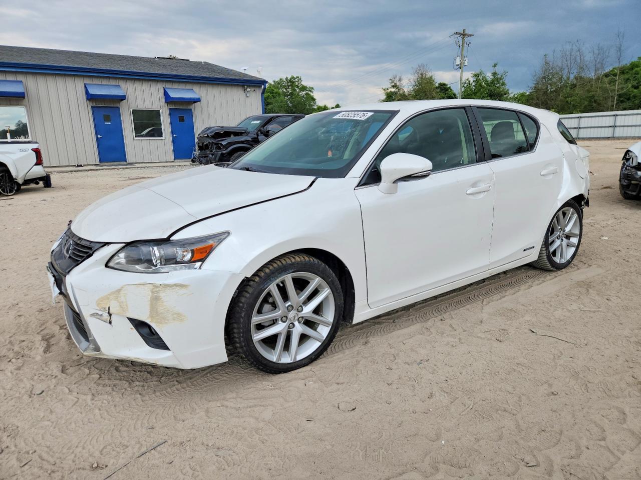 Salvage Lexus Ct Image