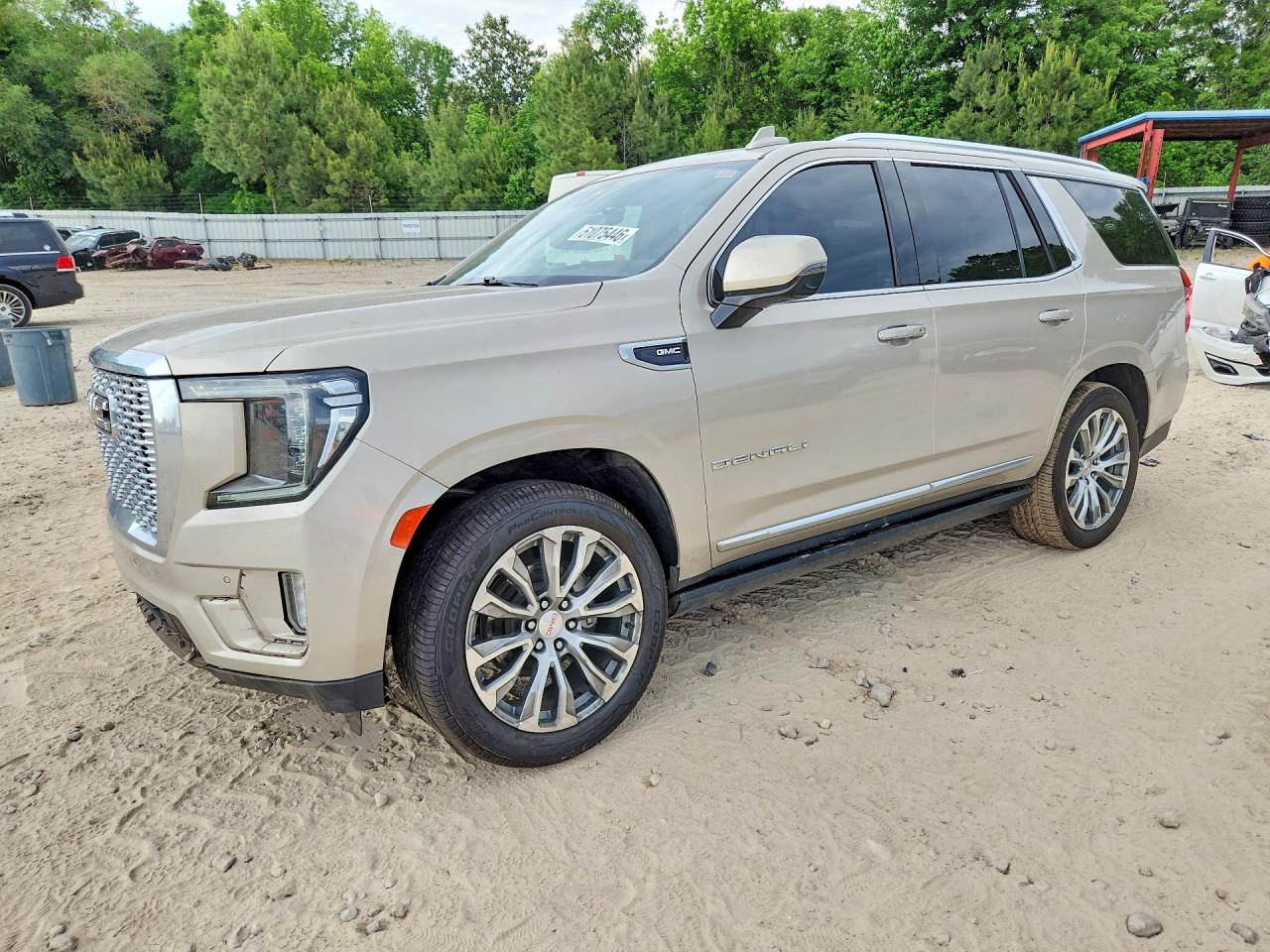 Salvage GMC Yukon Image