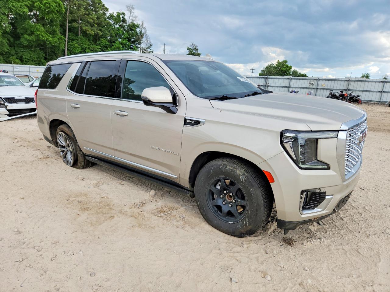 GMC Yukon Denali