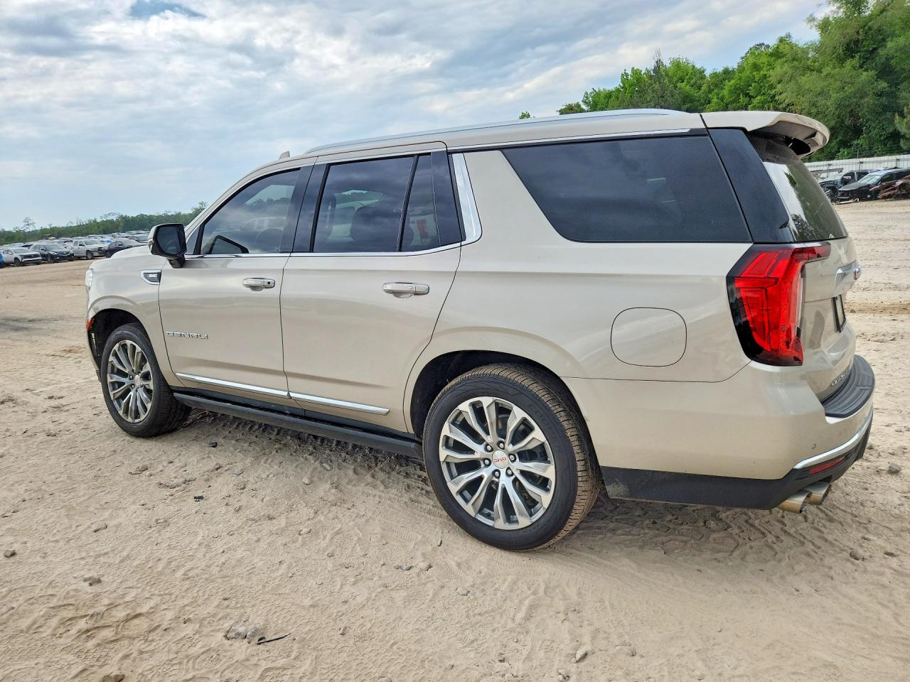 GMC Yukon Denali
