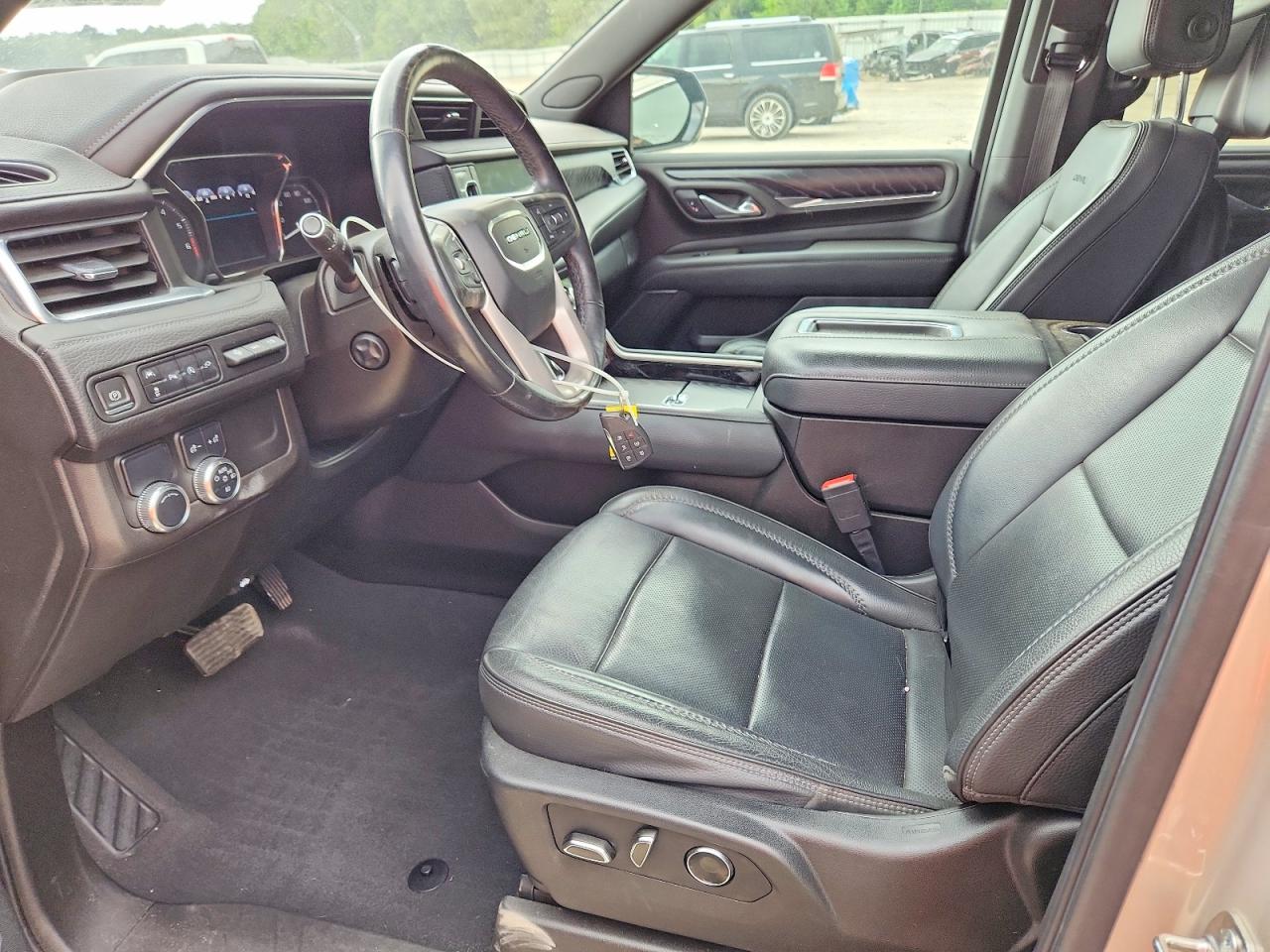GMC Yukon Denali
