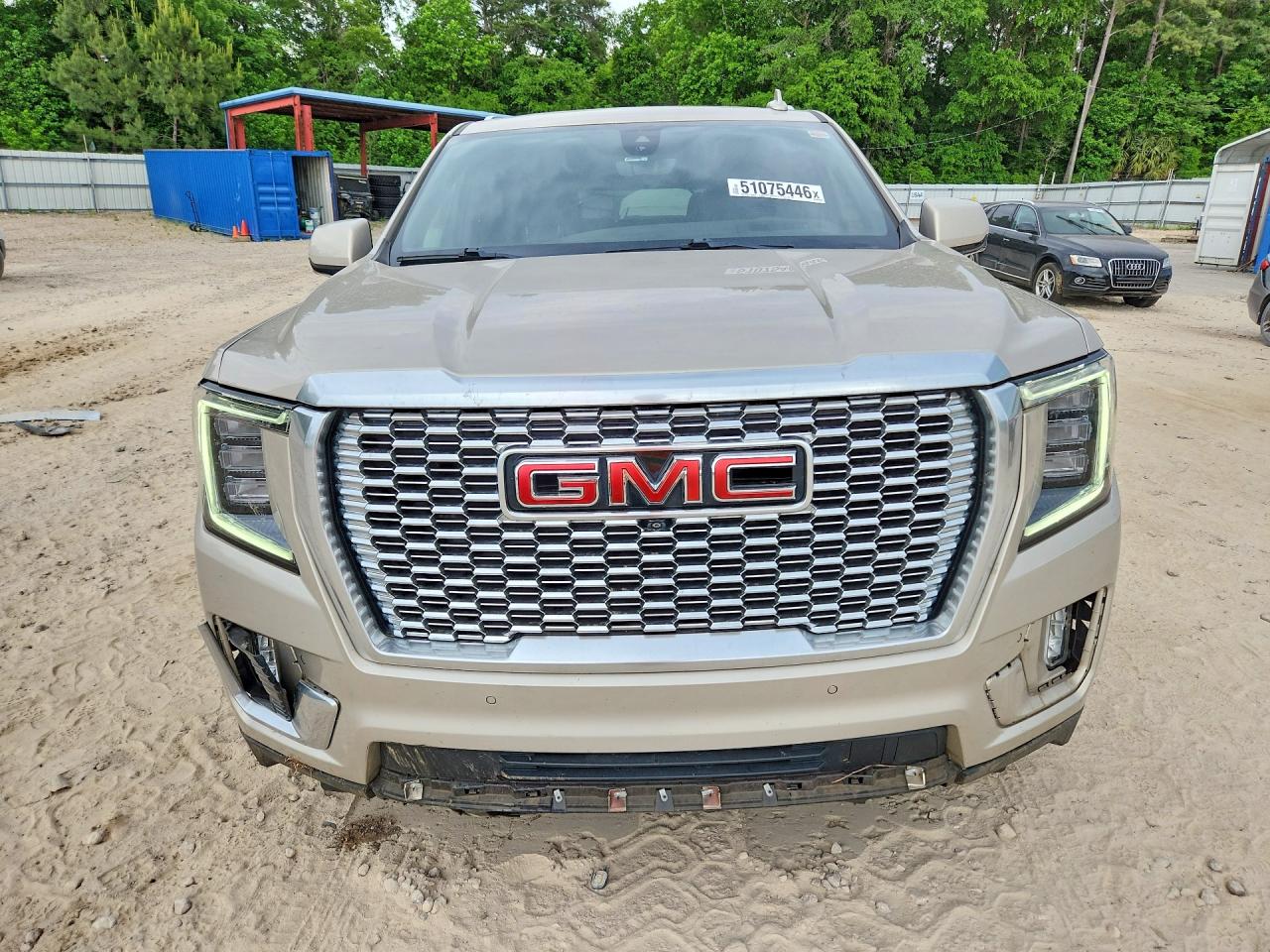 GMC Yukon Denali