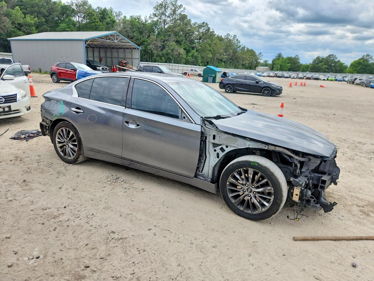 INFINITI Q50 3.0t Luxe
