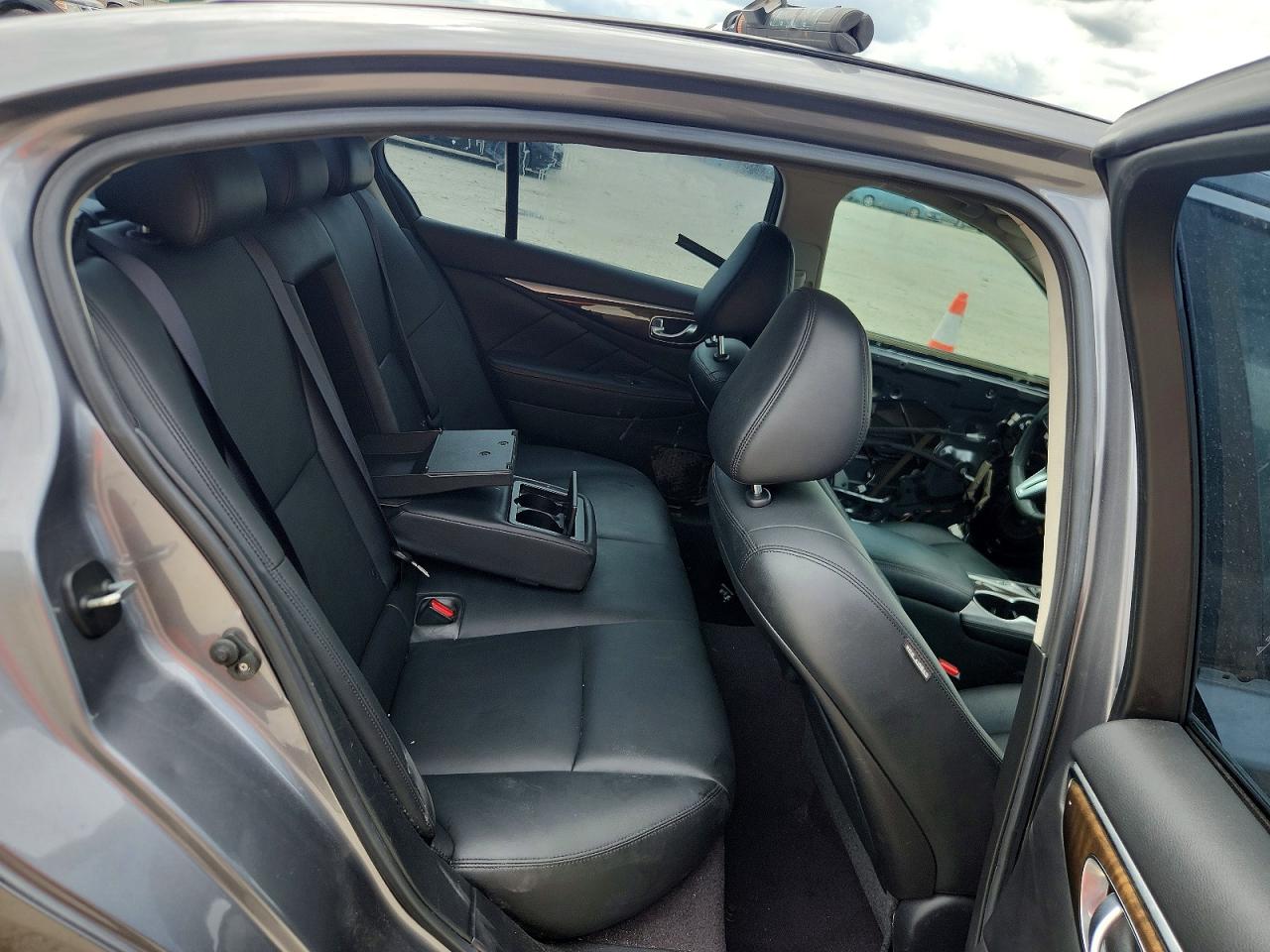 INFINITI Q50 3.0t Luxe