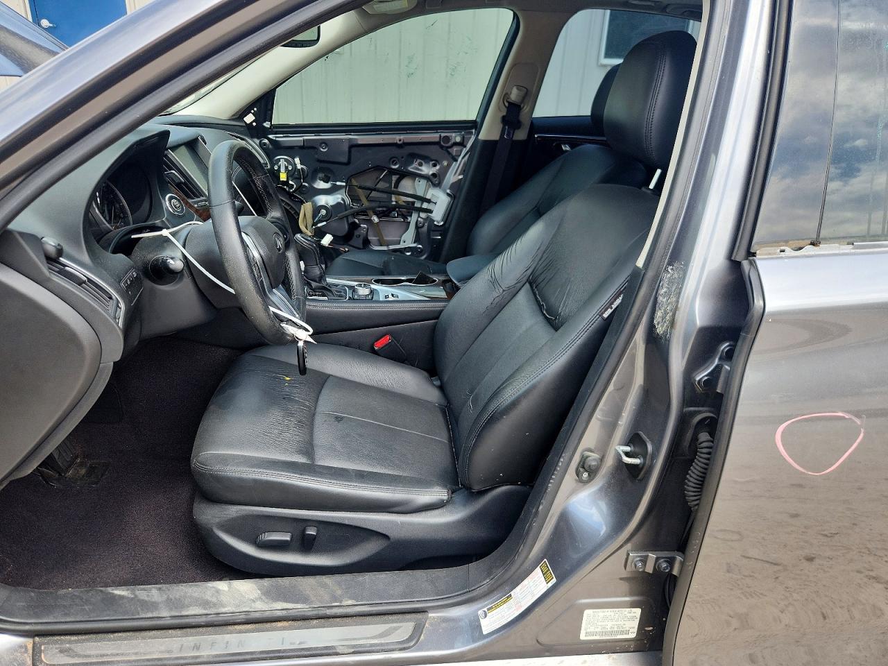 INFINITI Q50 3.0t Luxe
