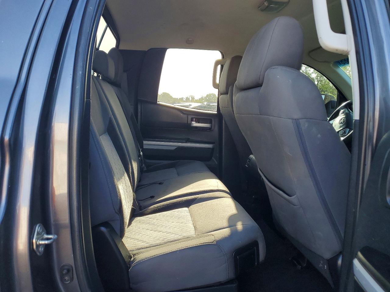 Toyota Tundra Sr5