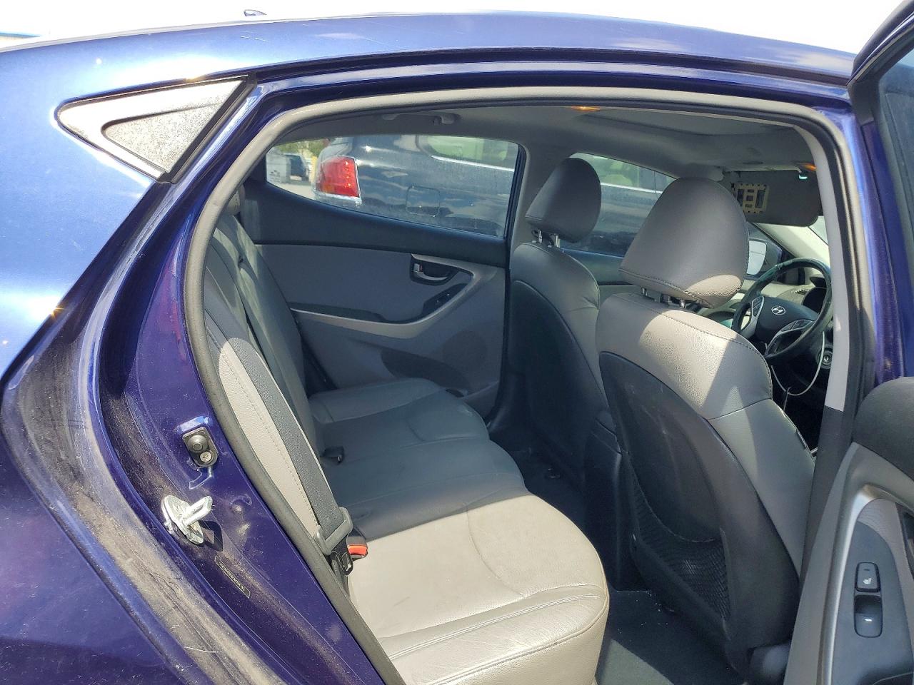 Hyundai ELANTRA Limited
