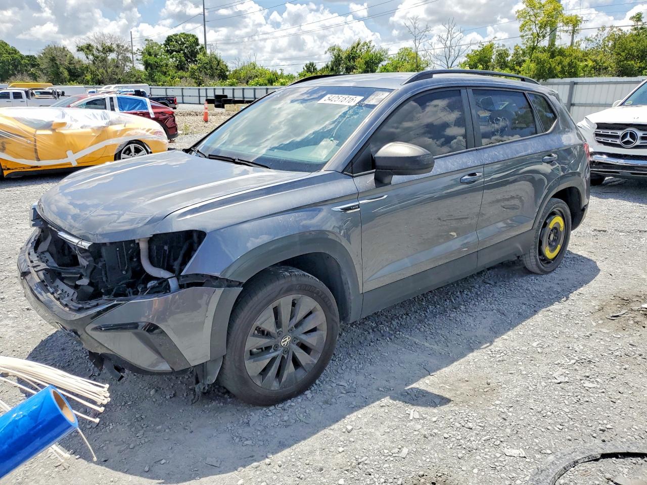 Salvage Volkswagen Taos Image