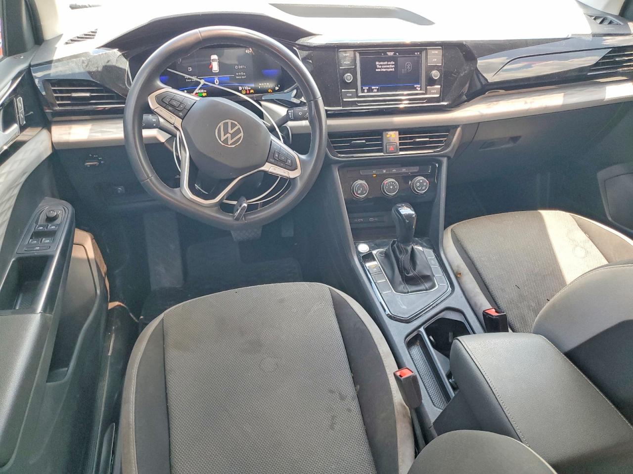Volkswagen Taos S