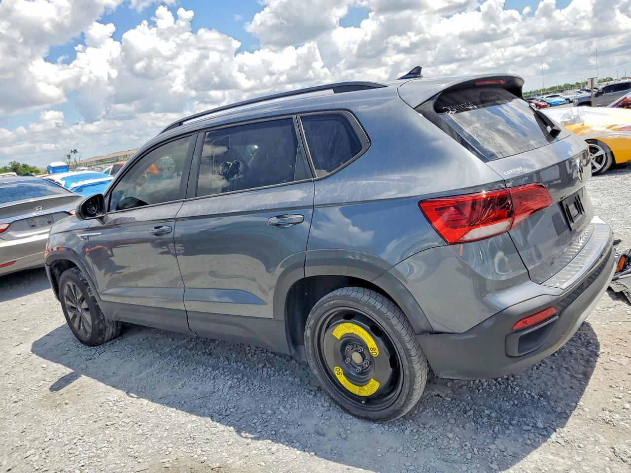 Volkswagen Taos S