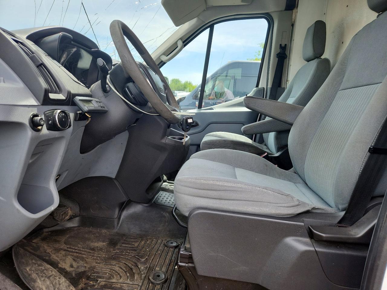 Ford Transit T-250