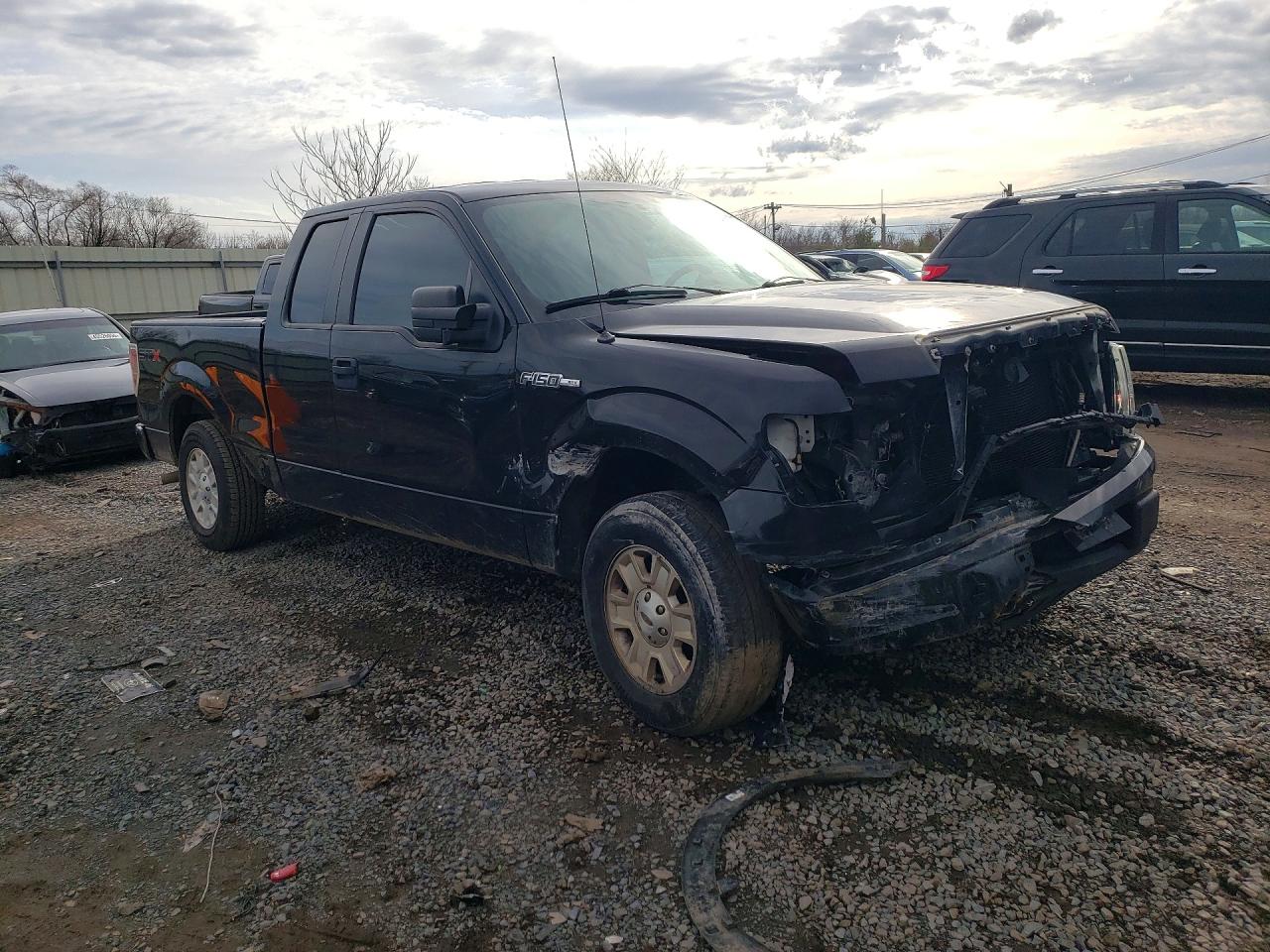 Ford F-150 Super Cab