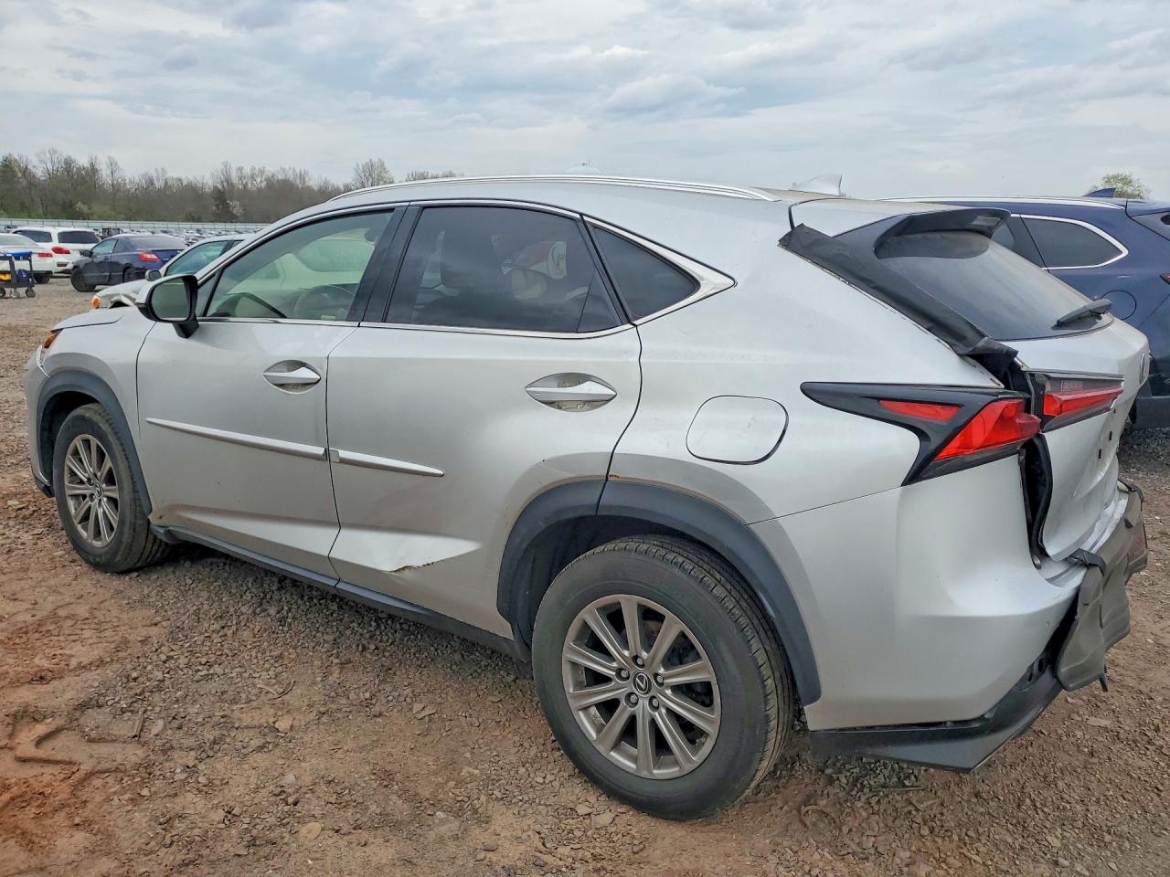 Lexus NX Base
