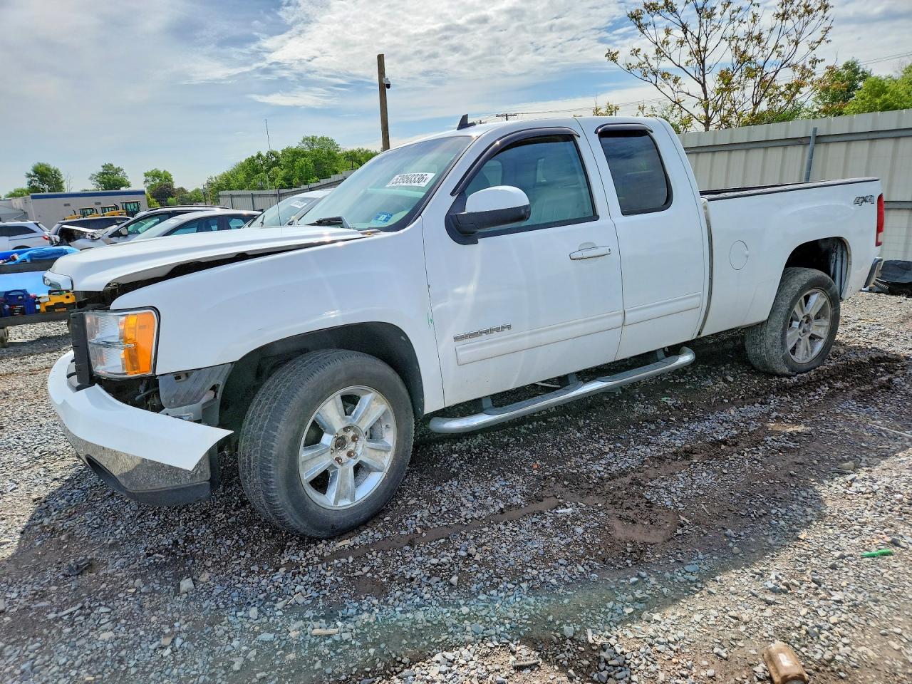 Salvage GMC Sierra Image