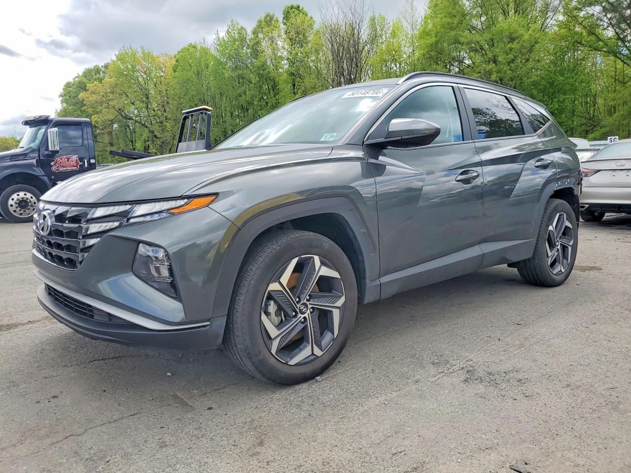 Salvage Hyundai TUCSON Image