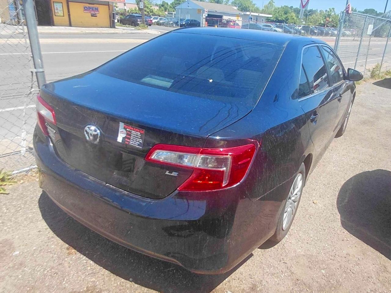 Toyota Camry Le