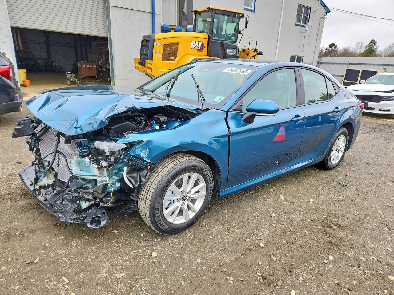 Salvage Toyota Camry Image