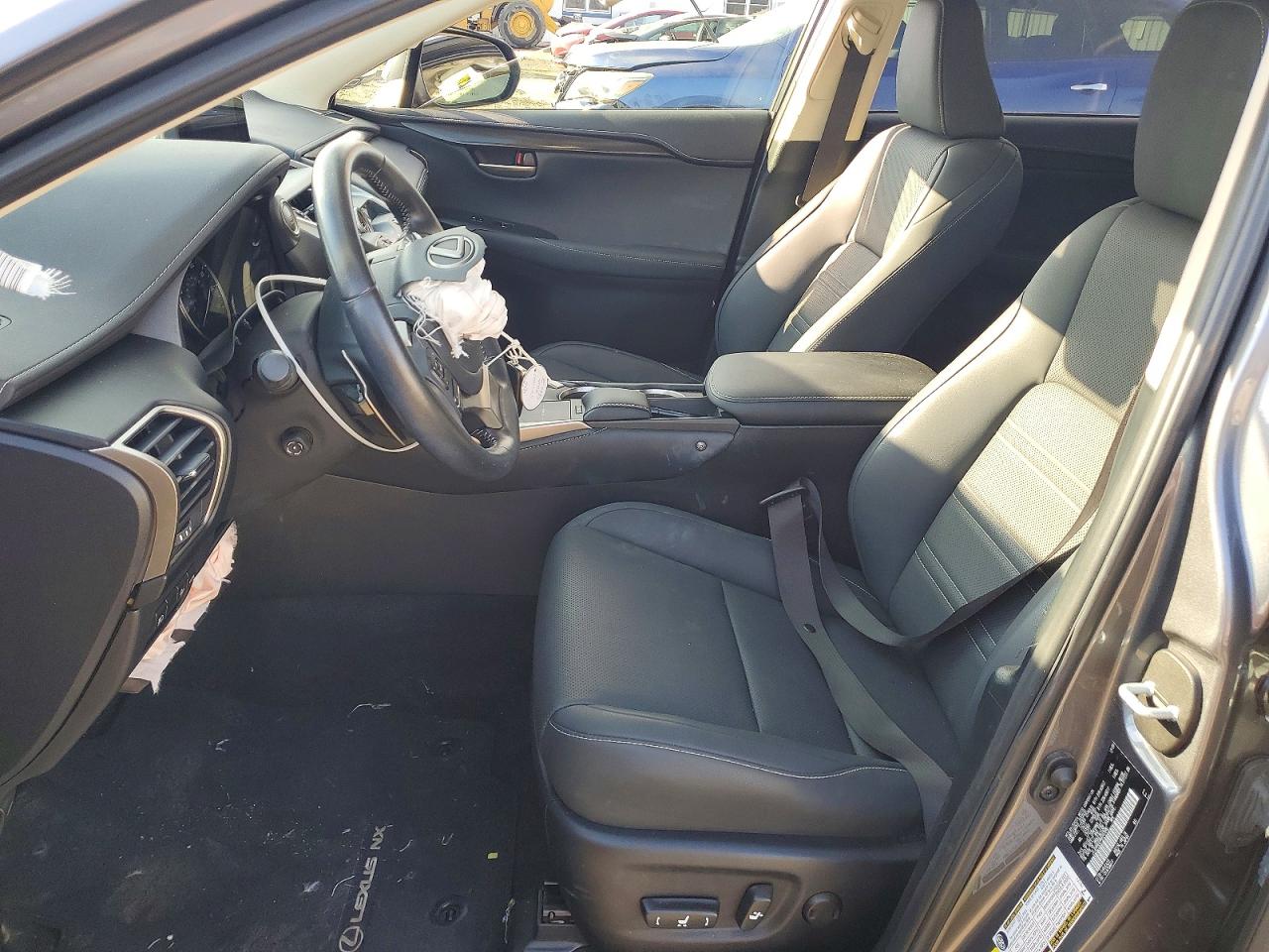 Lexus NX Base