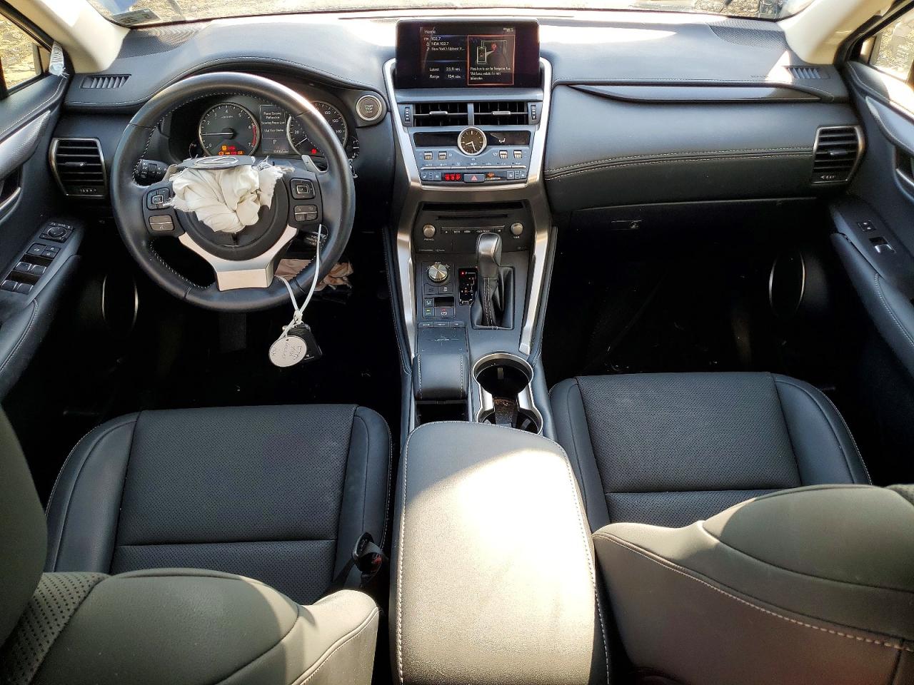 Lexus NX Base