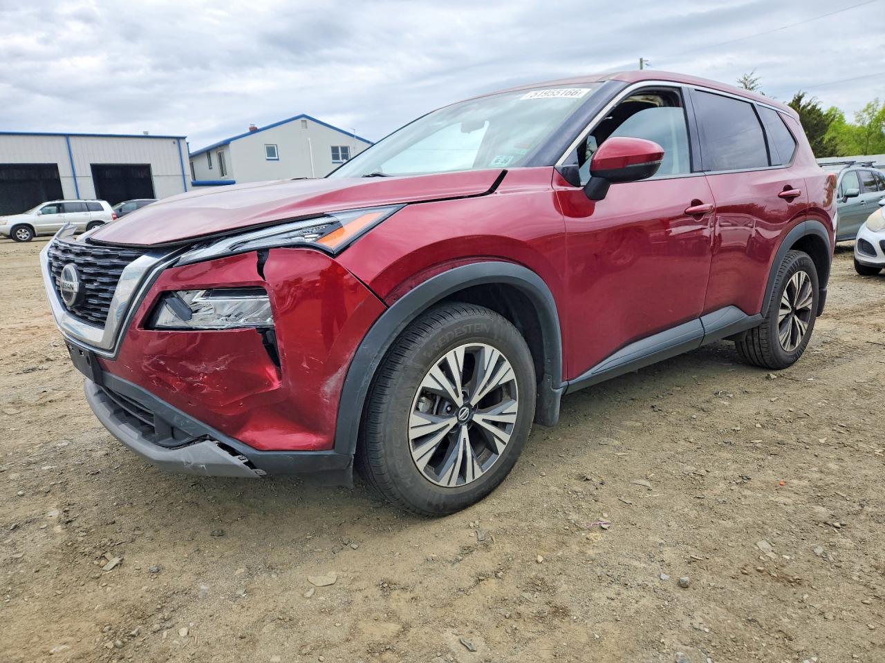 Salvage Nissan Rogue Image