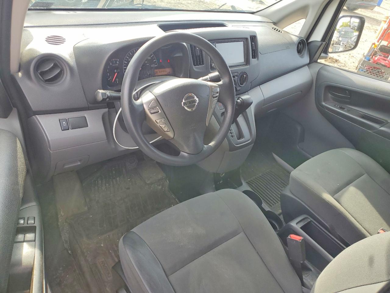 Nissan Nv S