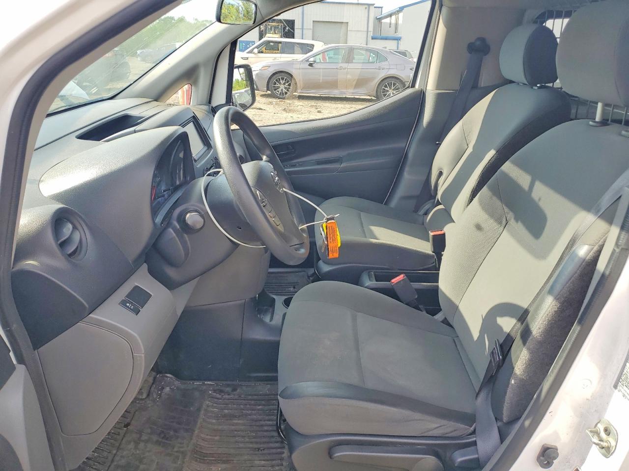 Nissan Nv S