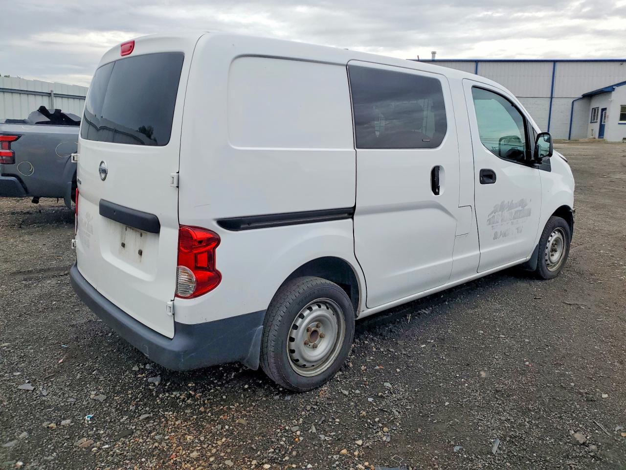 Nissan Nv S
