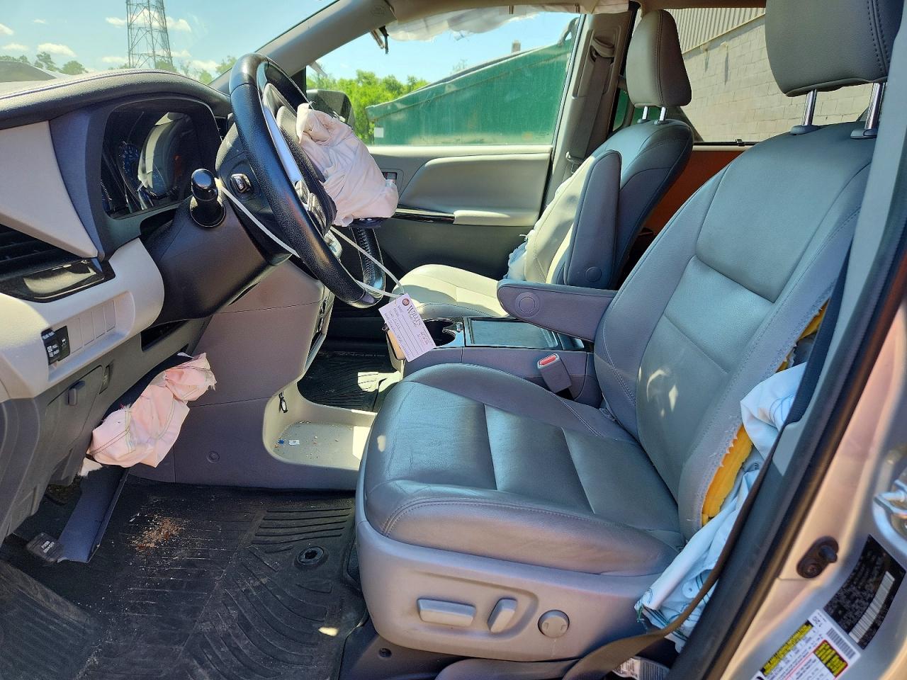 Toyota Sienna Xle 8-passenger
