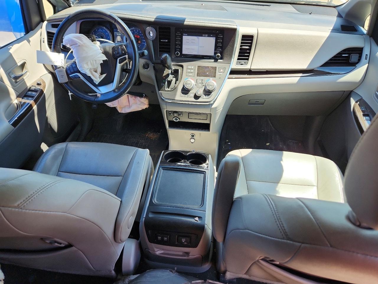 Toyota Sienna Xle 8-passenger