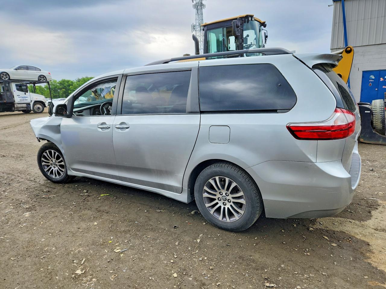 Toyota Sienna Xle 8-passenger