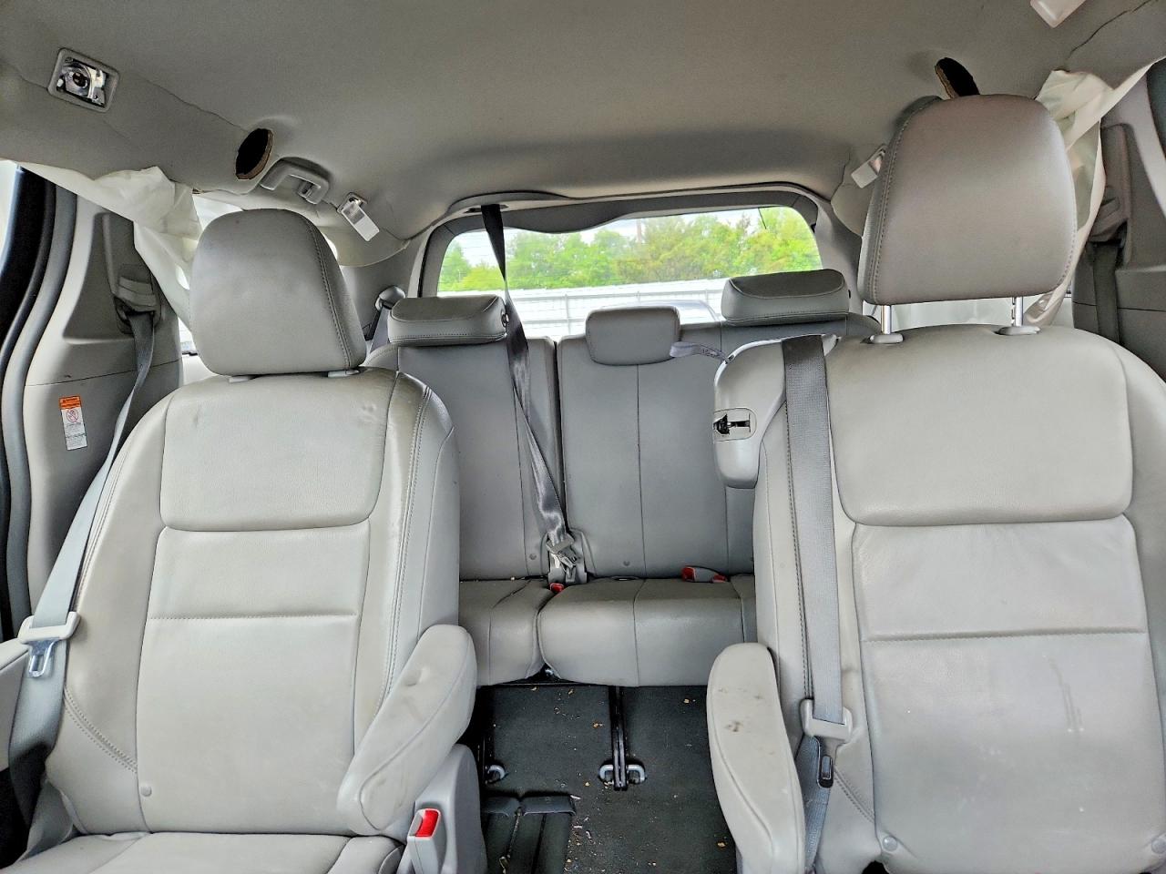 Toyota Sienna Xle 8-passenger