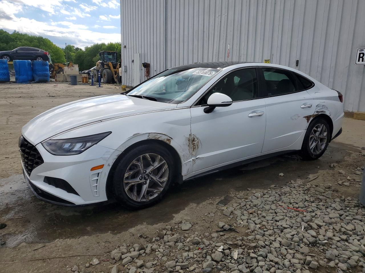 Salvage Hyundai SONATA Image