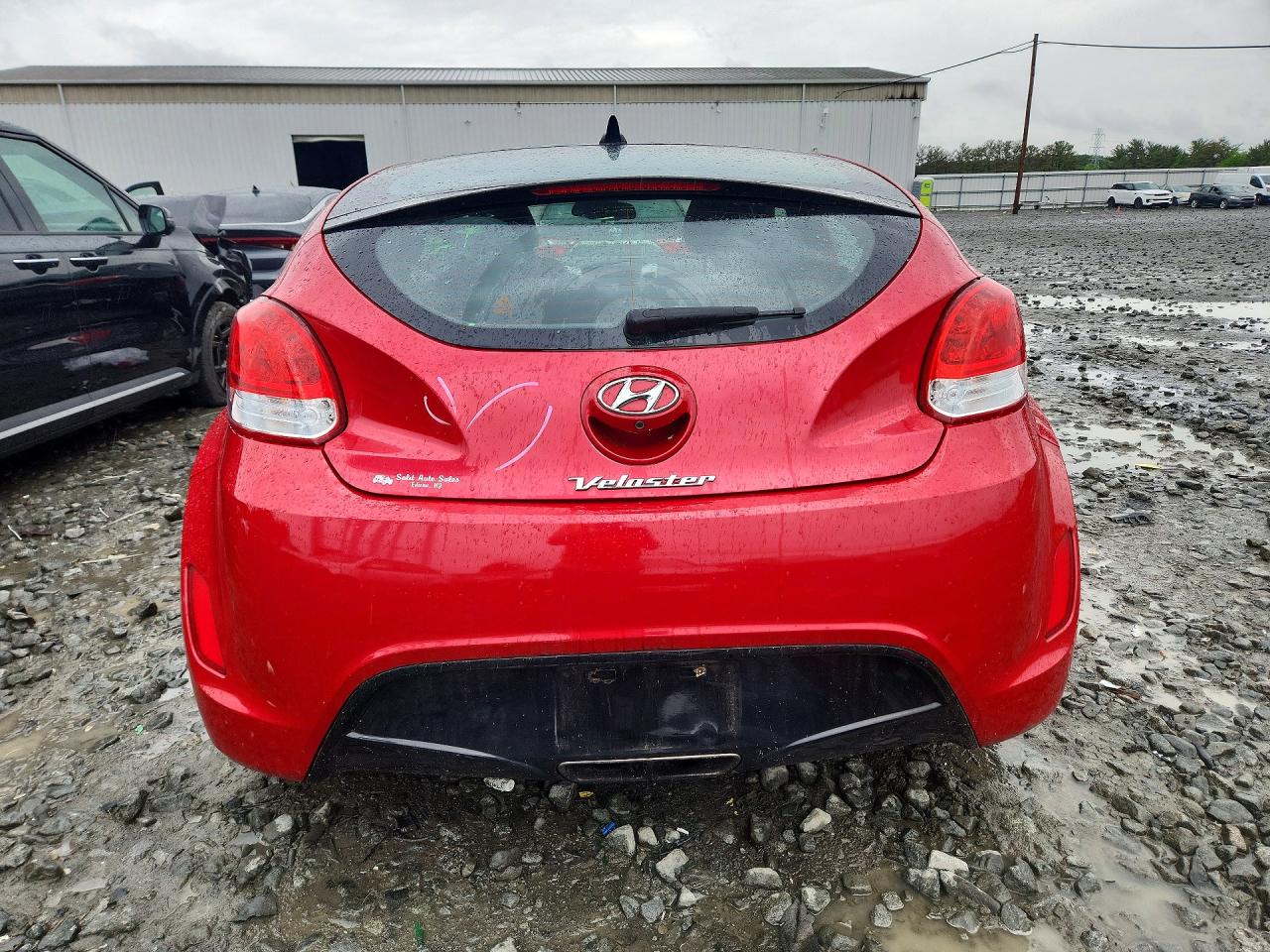 Hyundai VELOSTER Base