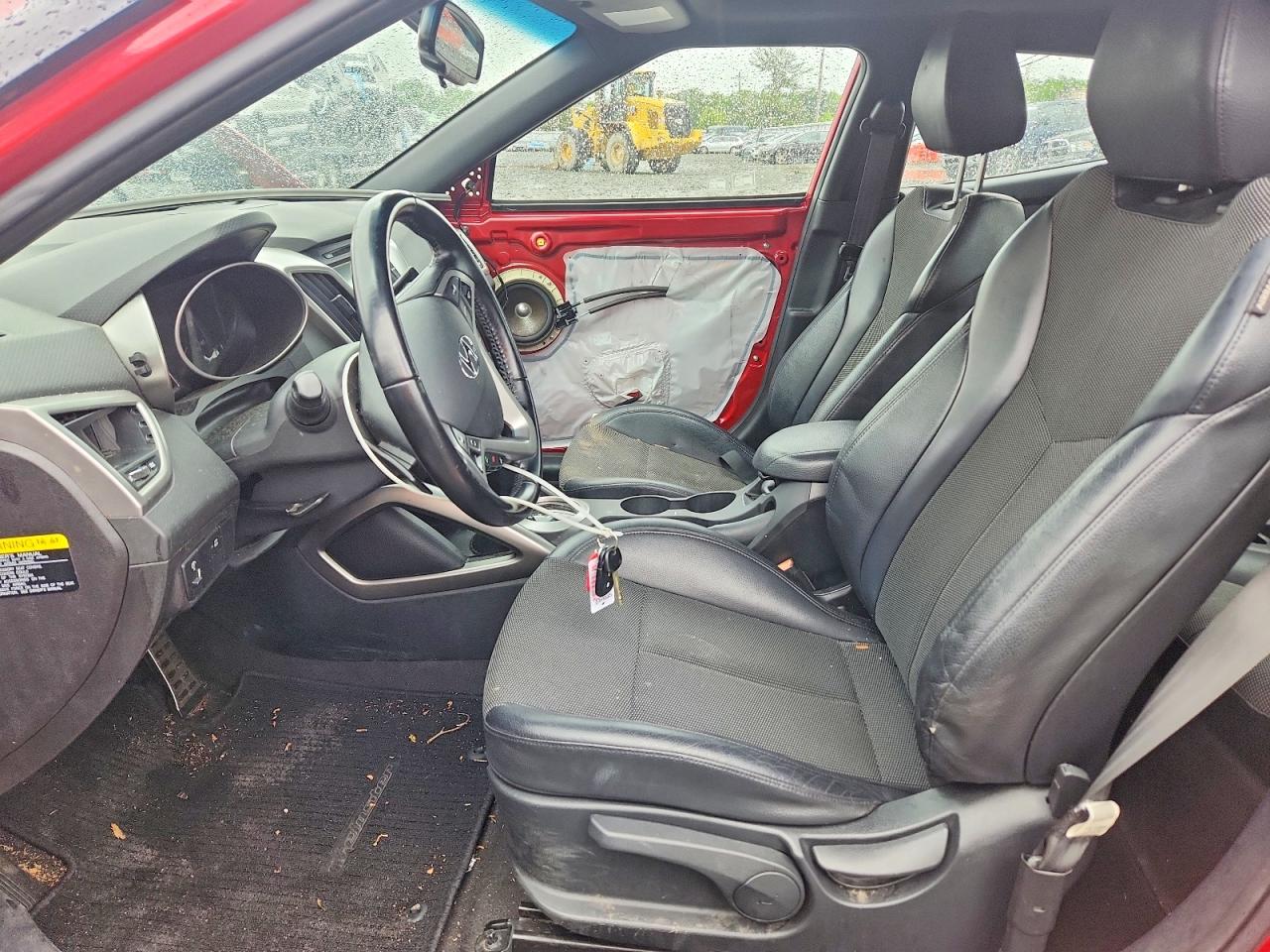 Hyundai VELOSTER Base