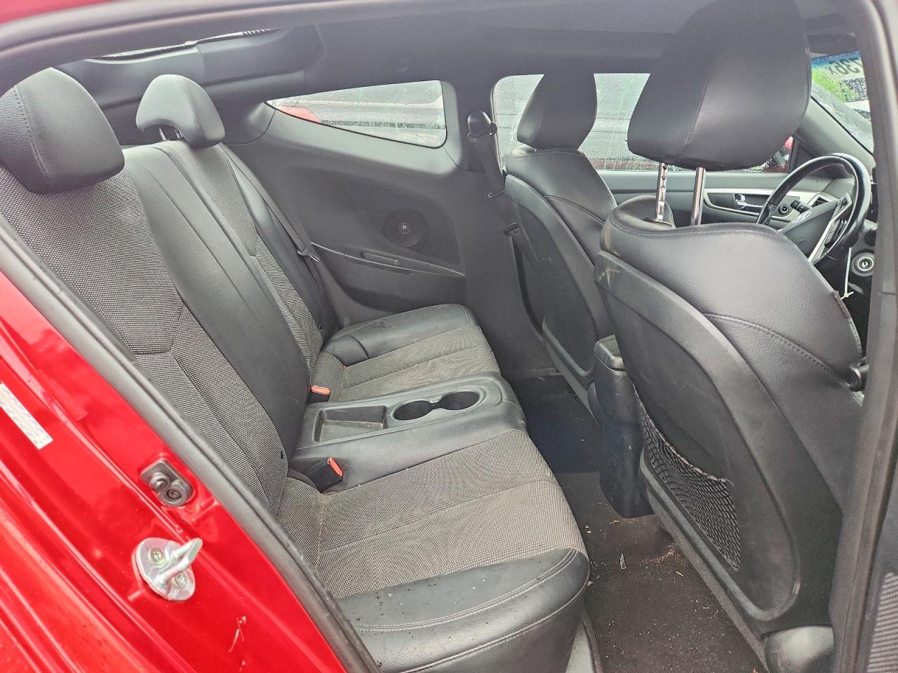 Hyundai VELOSTER Base