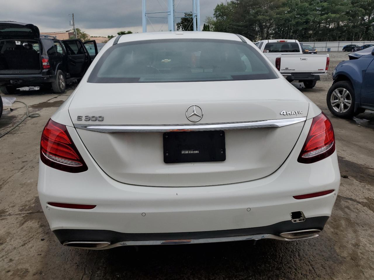 Mercedes-Benz E-Class 300 4matic