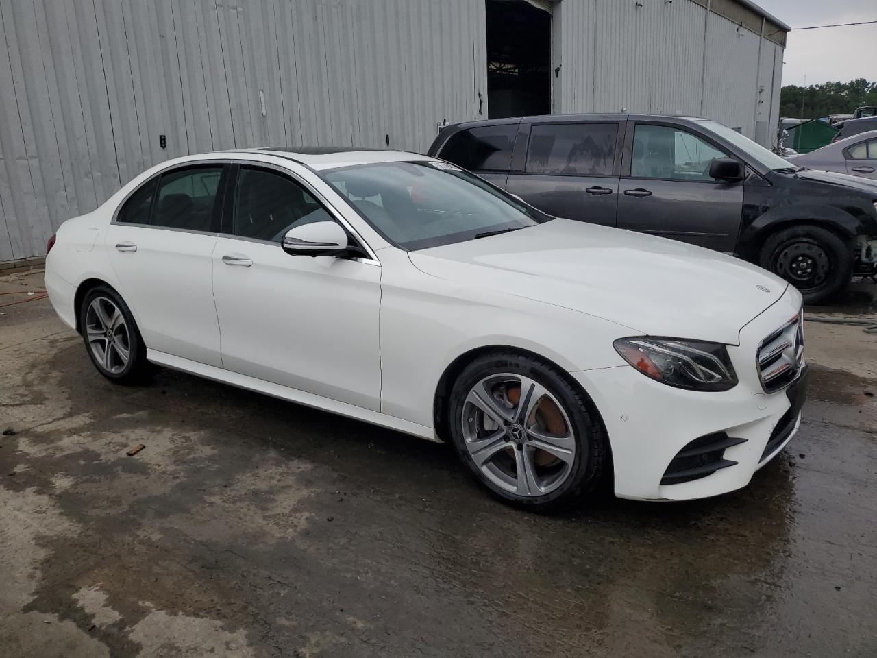 Mercedes-Benz E-Class 300 4matic